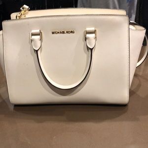 Michael kors purse